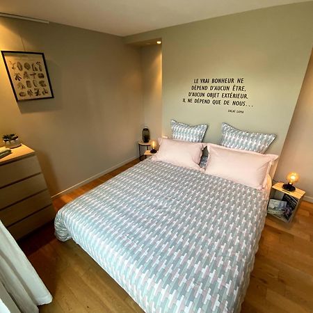 Au 10 Bed & Breakfast Luisant Стая снимка