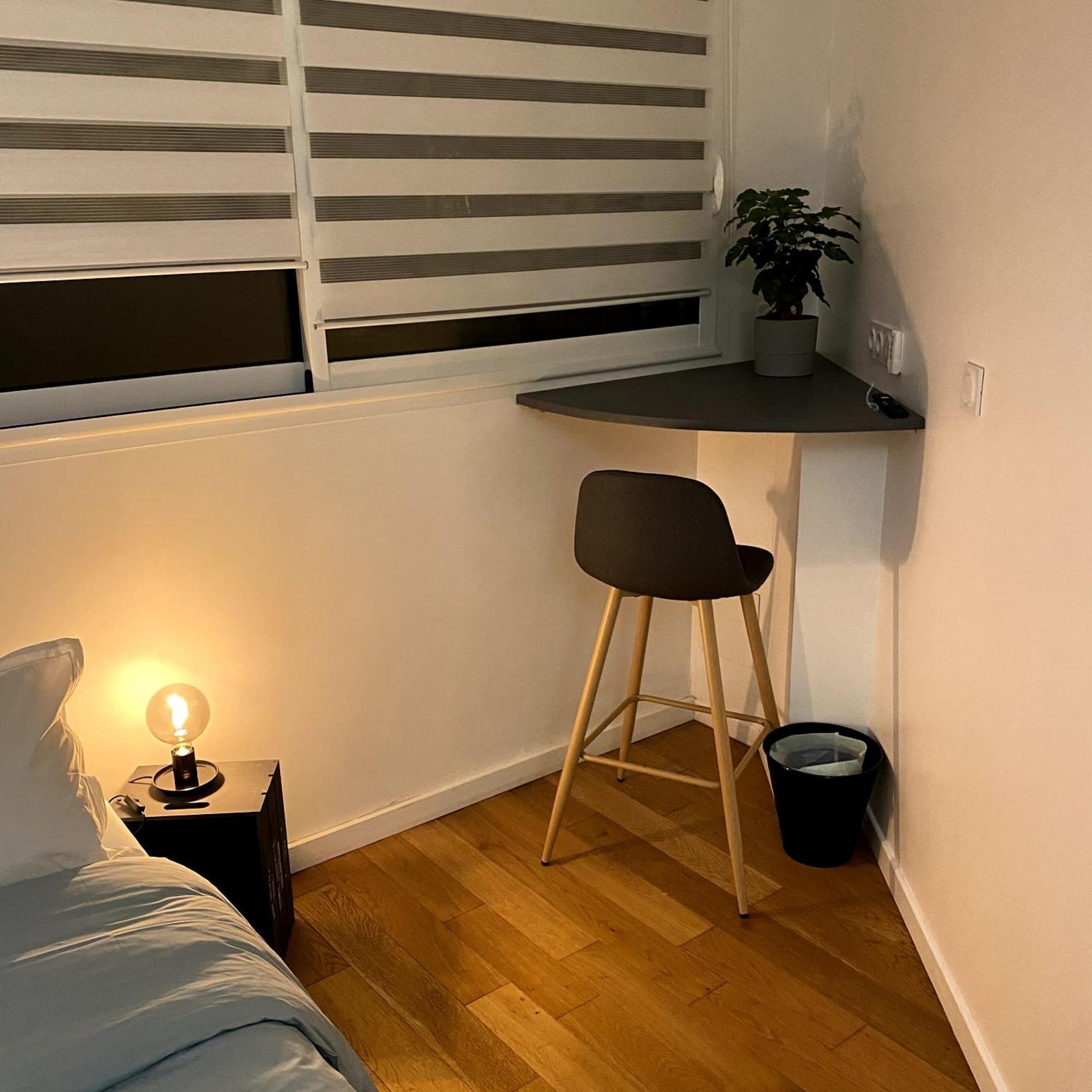 Au 10 Bed & Breakfast Luisant Стая снимка